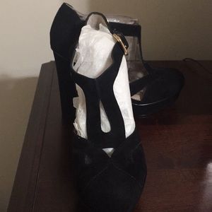 B. Makowsky Black Suede Mary Jane